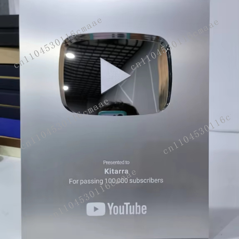 カスタムネーム入り、パーソナライズされたYouTubeプレイ - Esports Gaming Trophy のレビューと価格